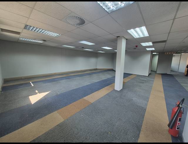 197M² OFFICE TO LET IN WOODMEAD